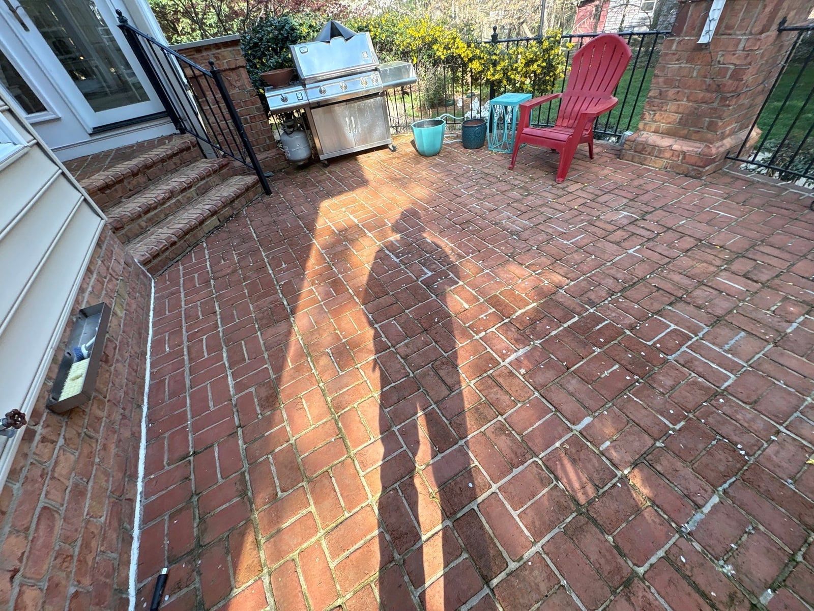 Patio washing window cleaning and gutter cleaning services