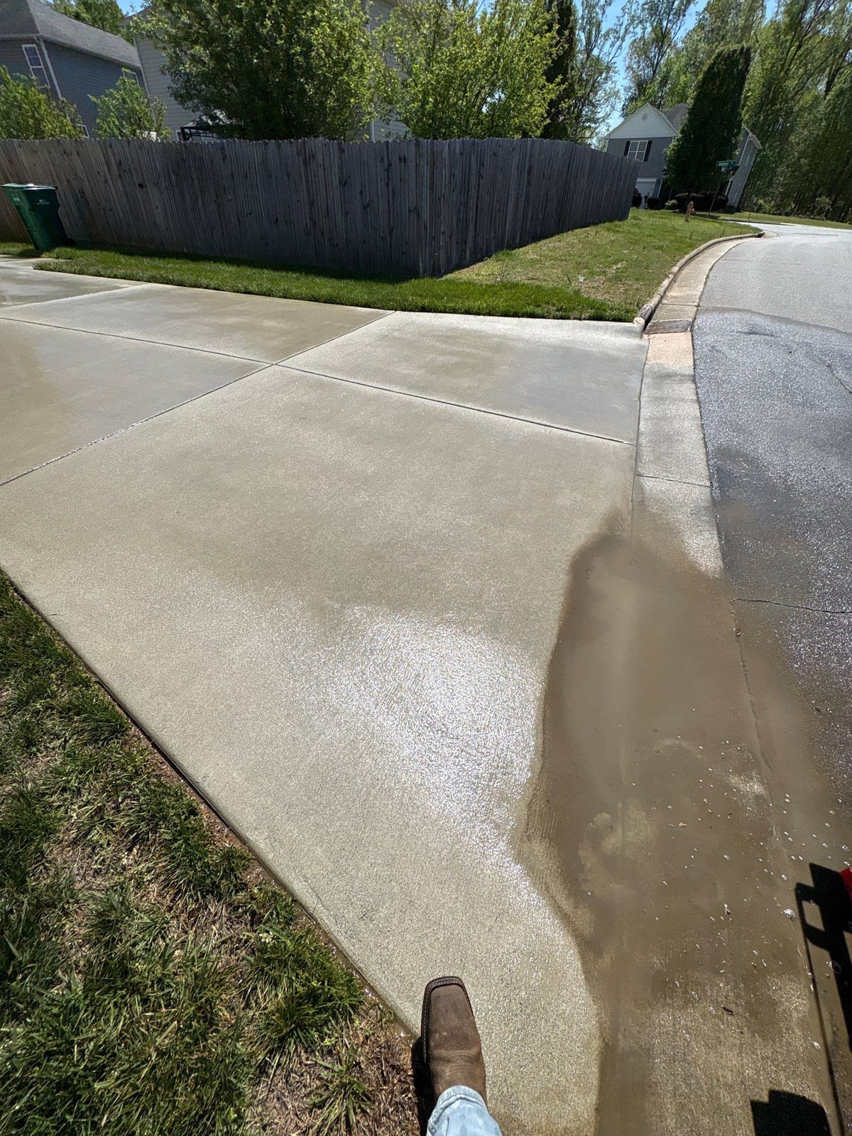 Driveway pressure washing and concrete surface cleaning