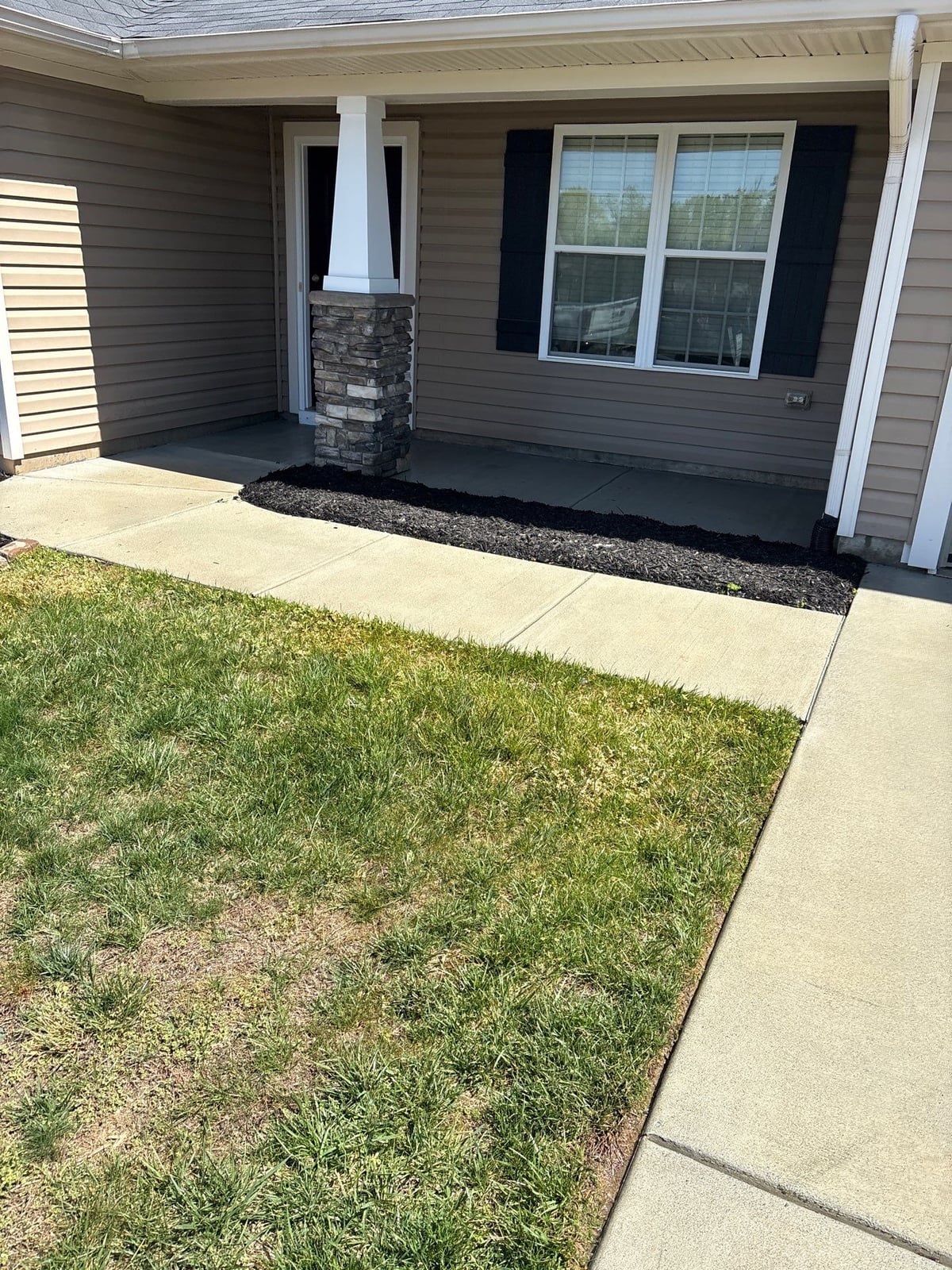 Driveway pressure washing and concrete surface cleaning