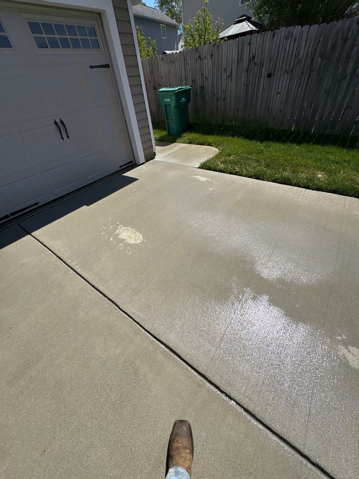 Driveway pressure washing and concrete surface cleaning