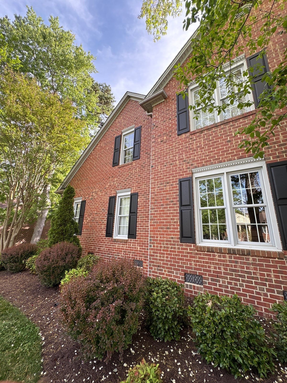 Exterior residential window washing and glass cleaning services
