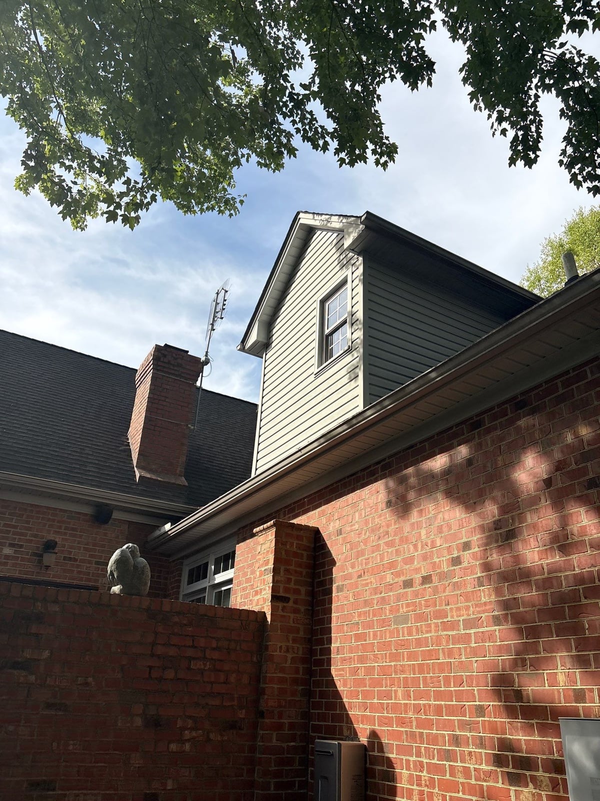 Exterior residential window washing and glass cleaning services