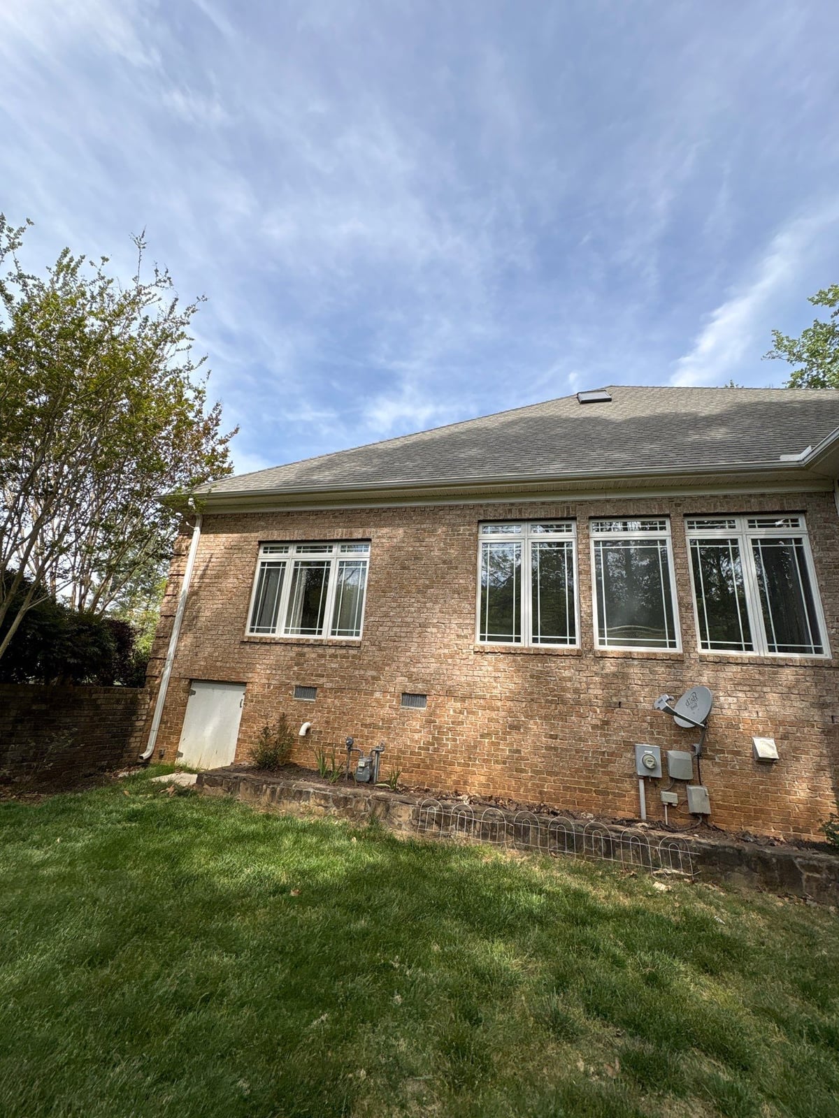Exterior residential window washing and glass cleaning services