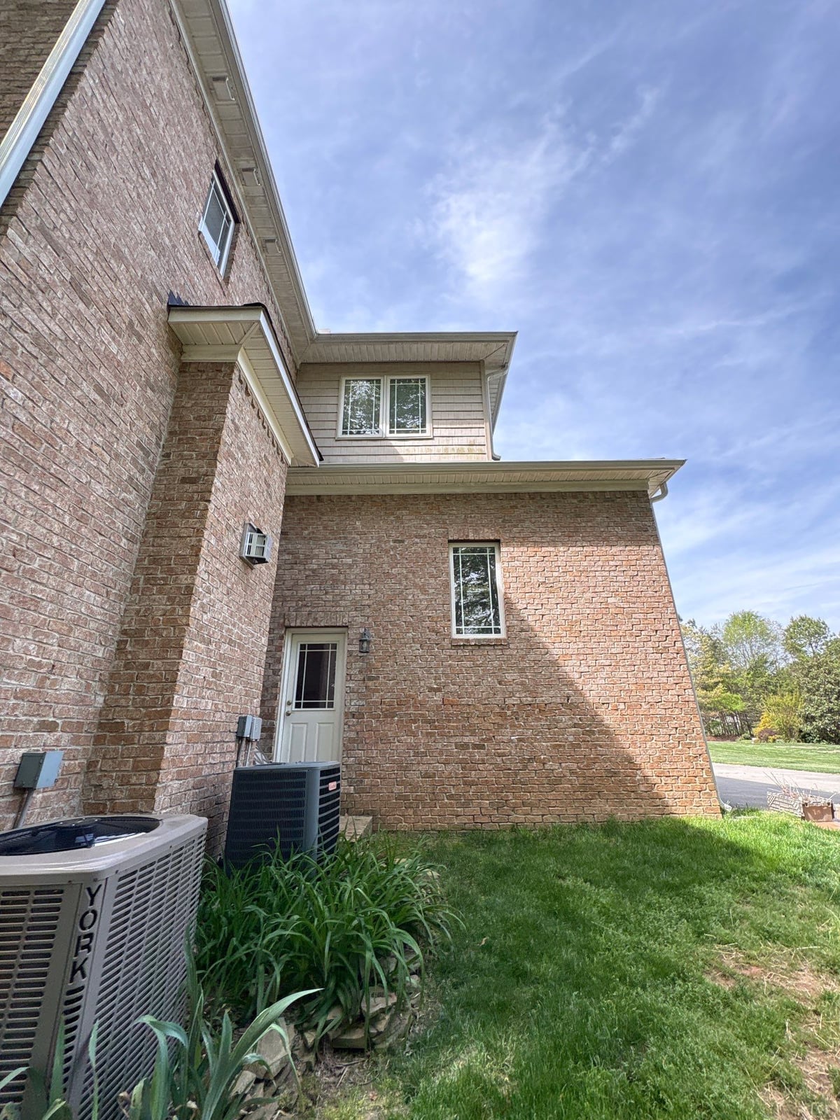 Exterior residential window washing and glass cleaning services