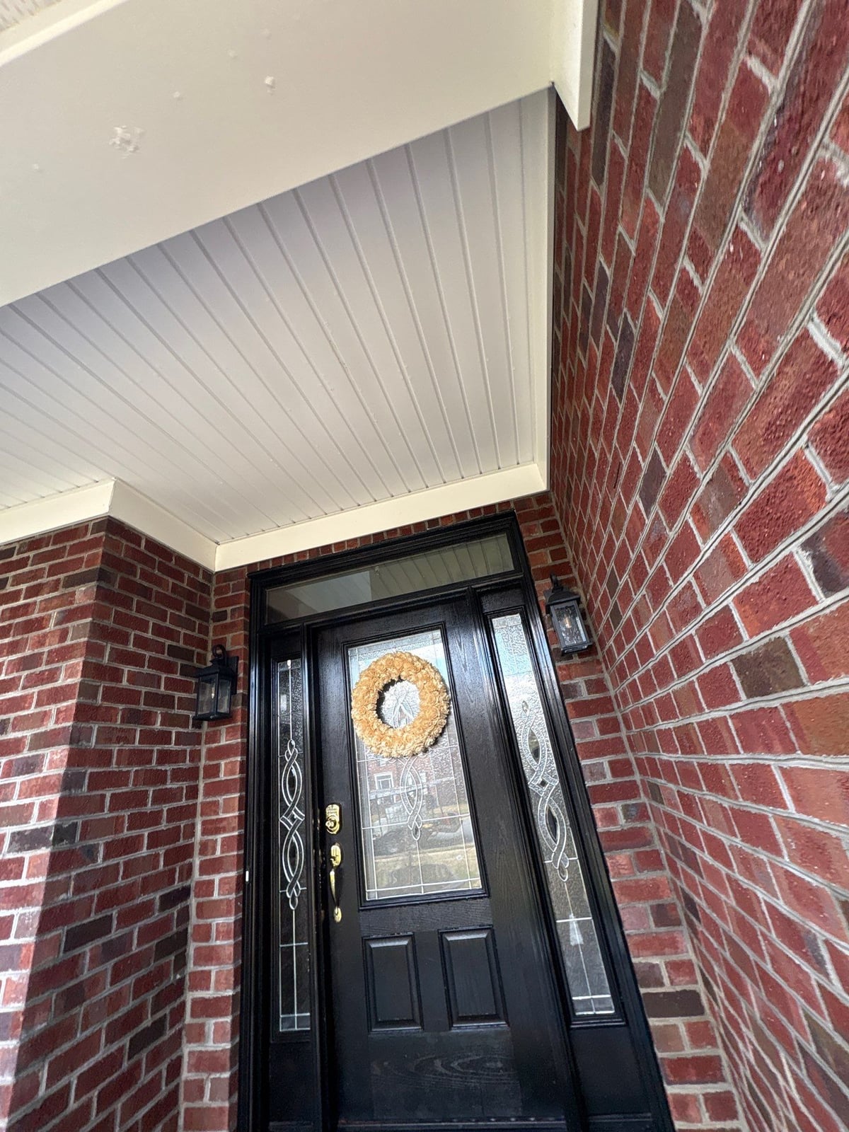 Exterior house siding and patio pressure washing services
