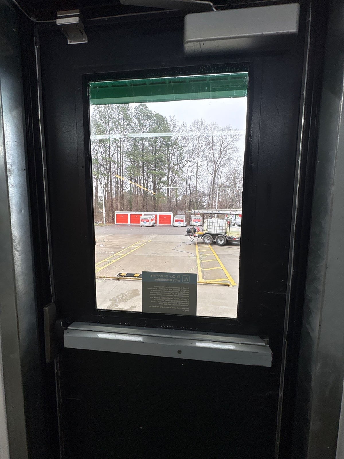 Interior and exterior commercial glass door and window cleaning