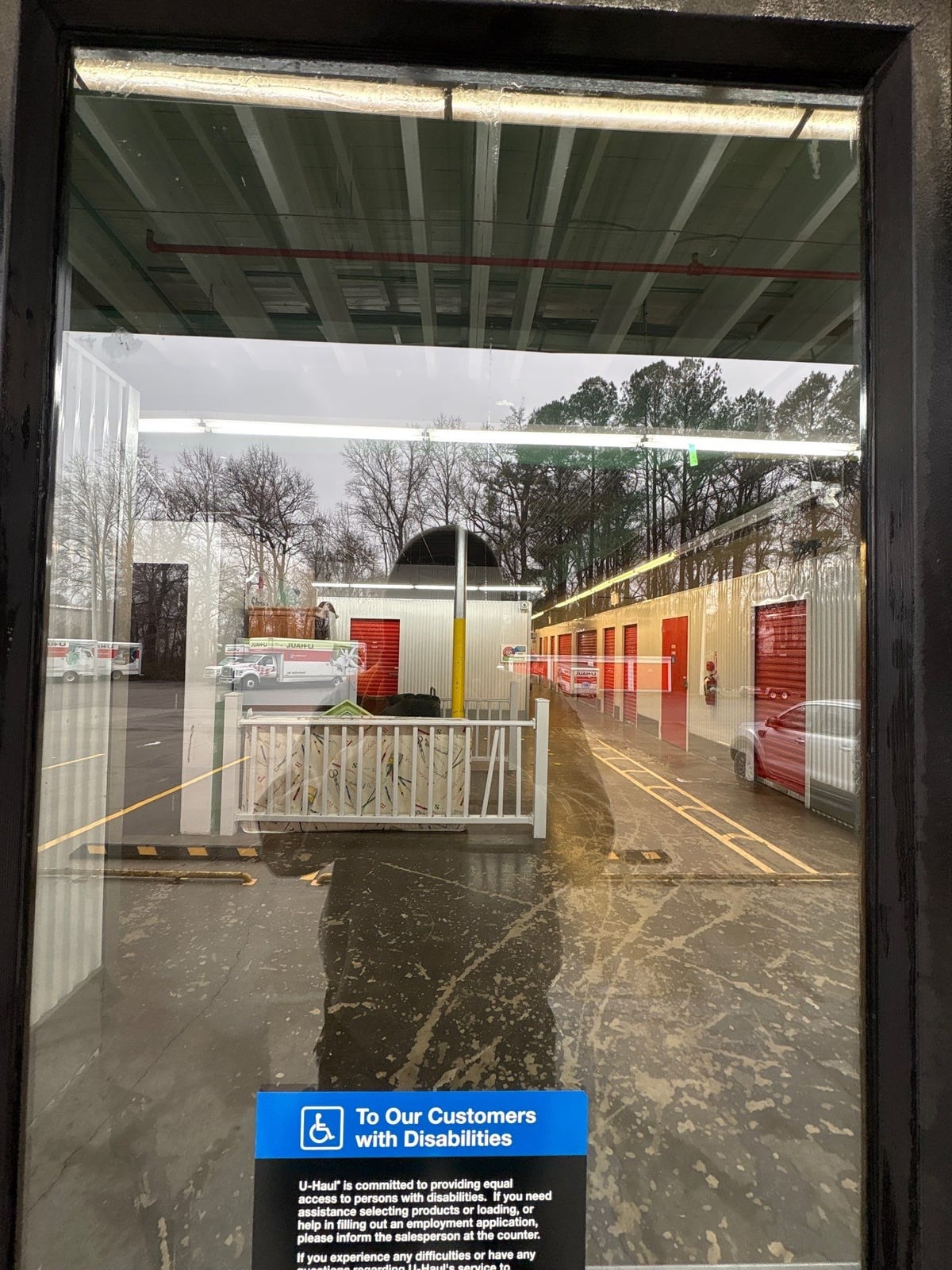 Interior and exterior commercial glass door and window cleaning