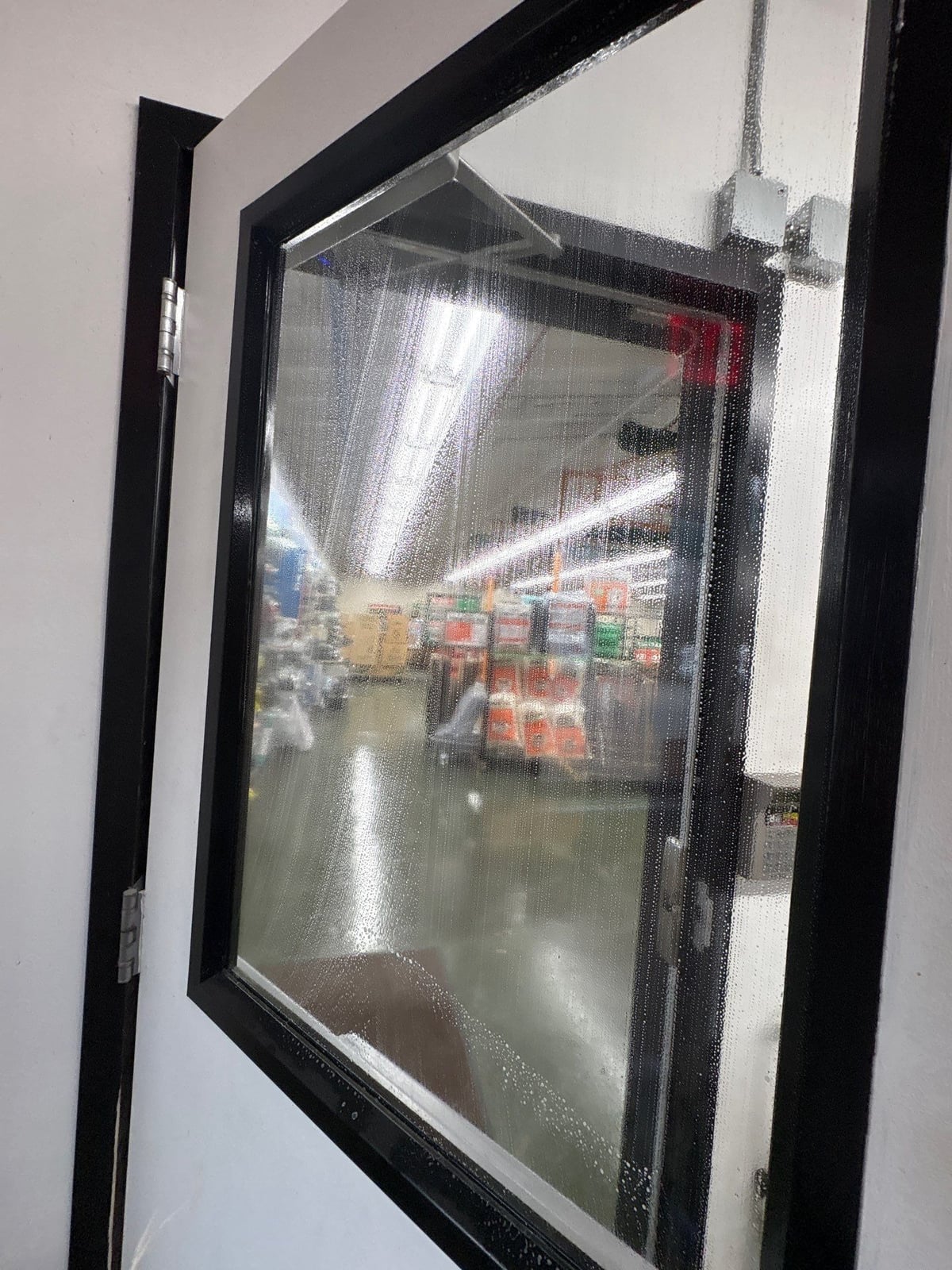 Interior and exterior commercial glass door and window cleaning