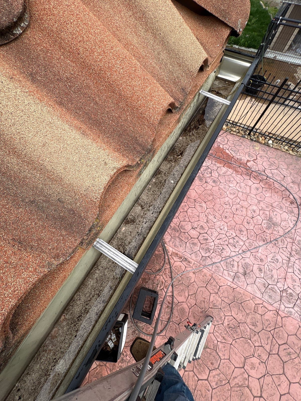 Exterior gutter cleaning and residential window washing services