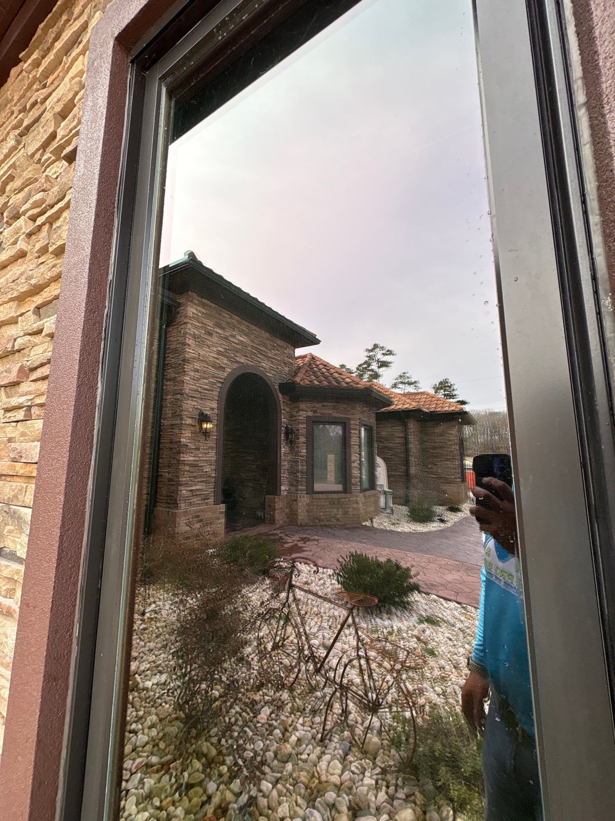Exterior gutter cleaning and residential window washing services